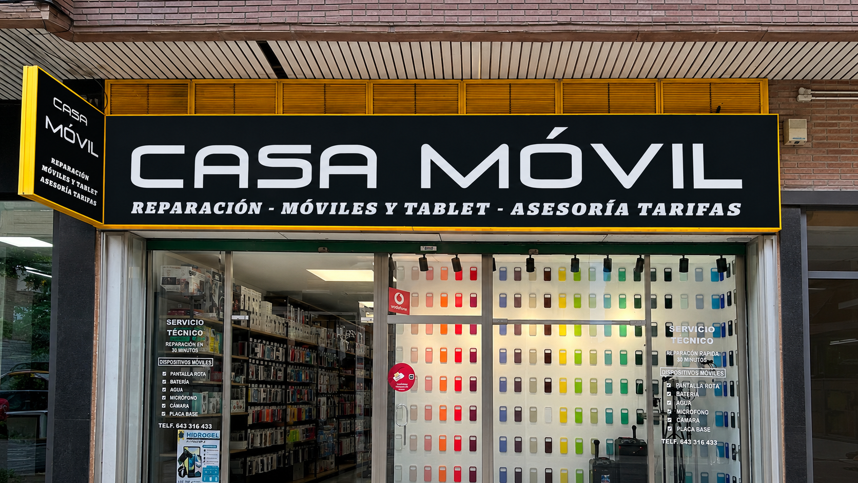 Cartel de Casa Móvil desde la calle